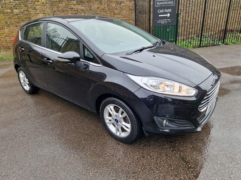FORD FIESTA 1.0 T EcoBoost Zetec